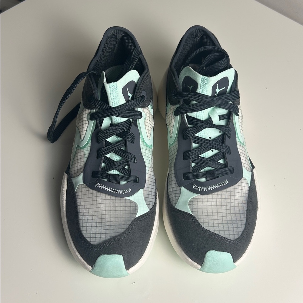 Jordan delta 3 low women’s size 7 basketball athletic shoes anthracite mint foam